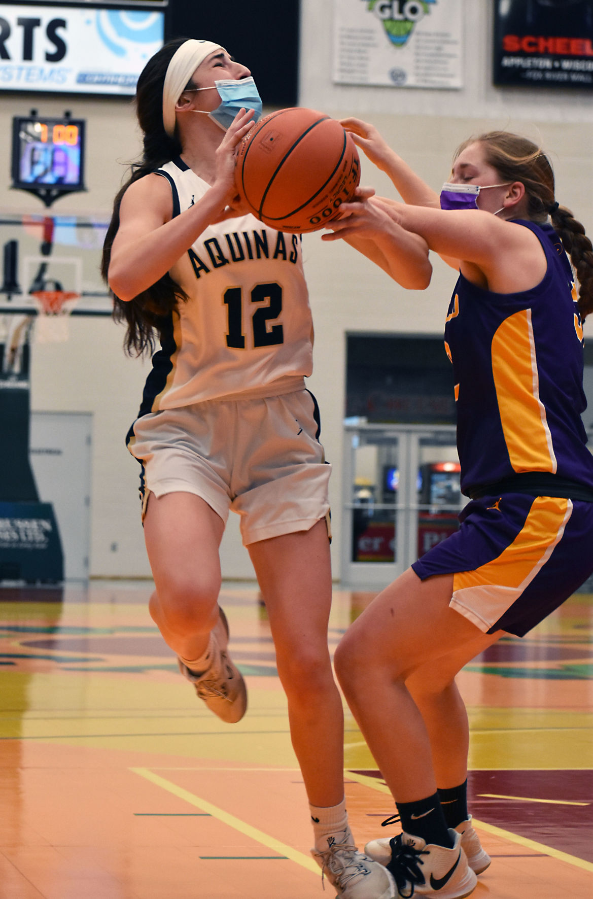 Fiona O'Flaherty puts up a shot